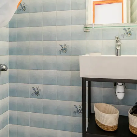 Authentique Au Coeur Des Vignes Avec Terrasse Privative Et Wifi, A 25 Km De Nantes - Fr-1-306-813 * Le Landreau