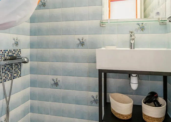 Authentique Au Coeur Des Vignes Avec Terrasse Privative Et Wifi, A 25 Km De Nantes - Fr-1-306-813 * Le Landreau